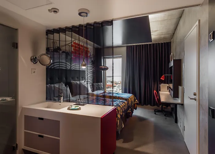 坦佩雷索罗索克斯托尼酒店 酒店