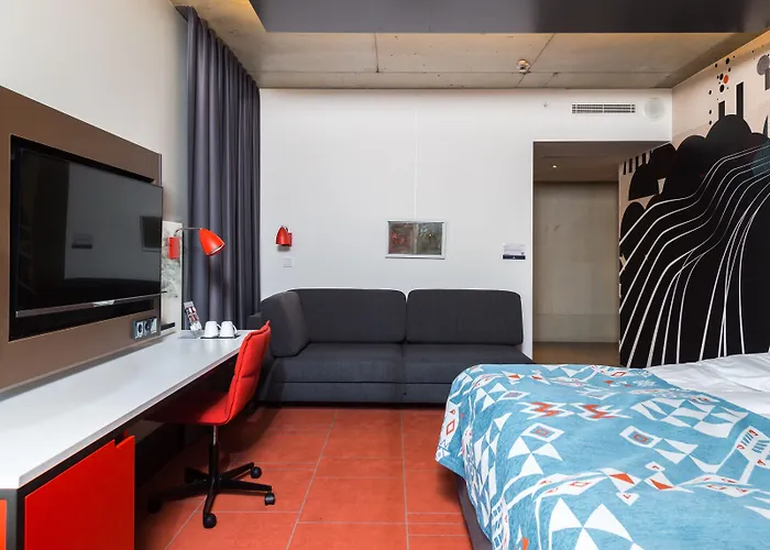 坦佩雷索罗索克斯托尼酒店 酒店