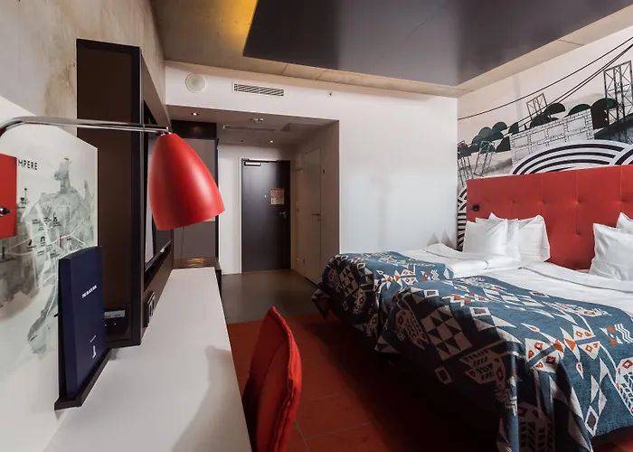 坦佩雷索罗索克斯托尼酒店 坦佩雷