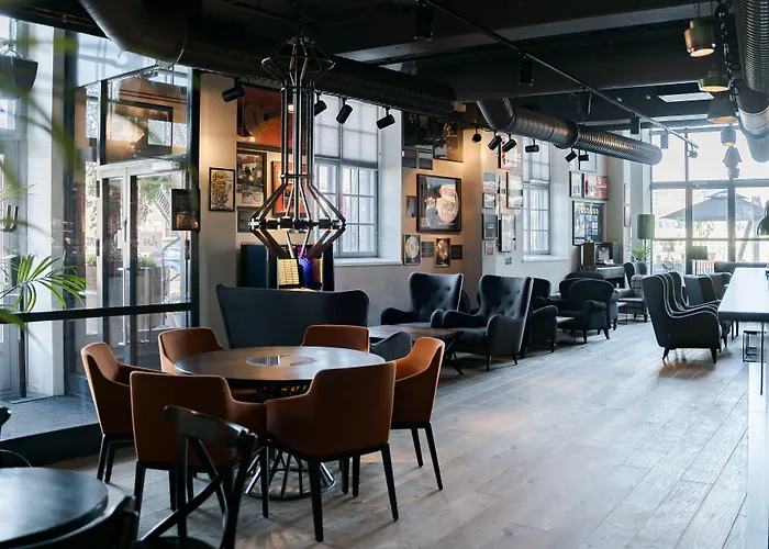 坦佩雷索罗索克斯托尼酒店 酒店