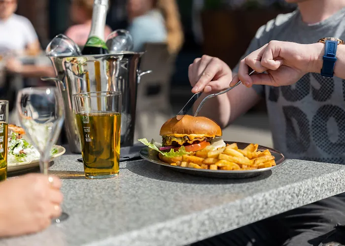 坦佩雷索罗索克斯托尼酒店 4*