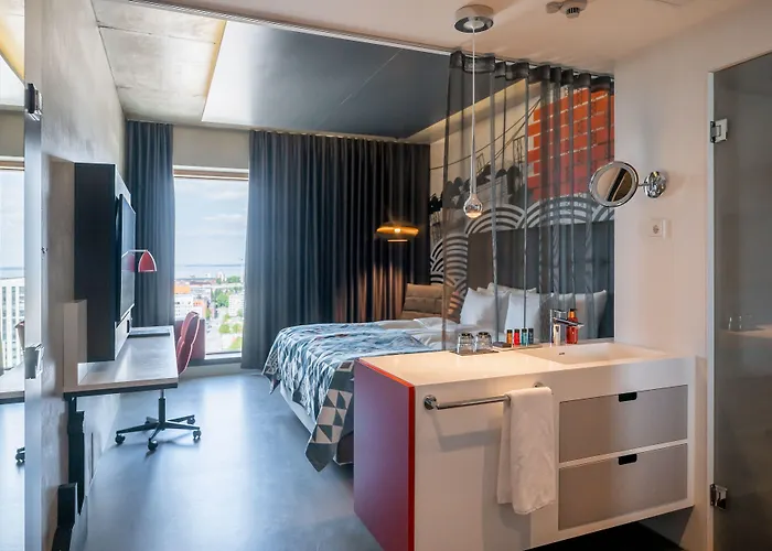 坦佩雷索罗索克斯托尼酒店 酒店