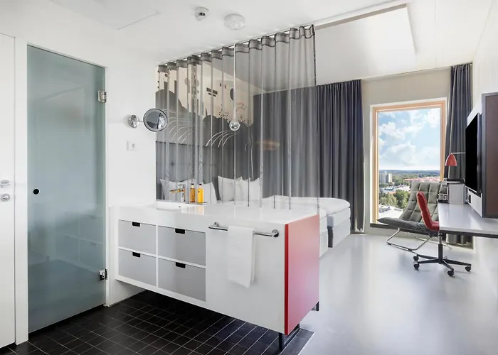 坦佩雷索罗索克斯托尼酒店 4*