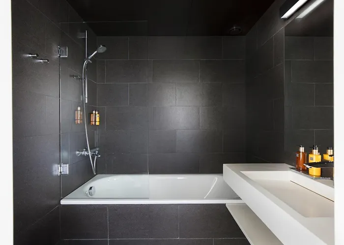 坦佩雷索罗索克斯托尼酒店 酒店